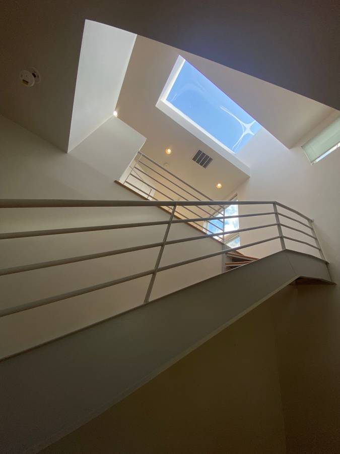 Building Photo - 2212 W Augusta Blvd