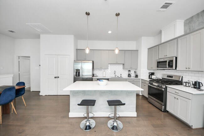 Building Photo - 3642 Griggs Rd