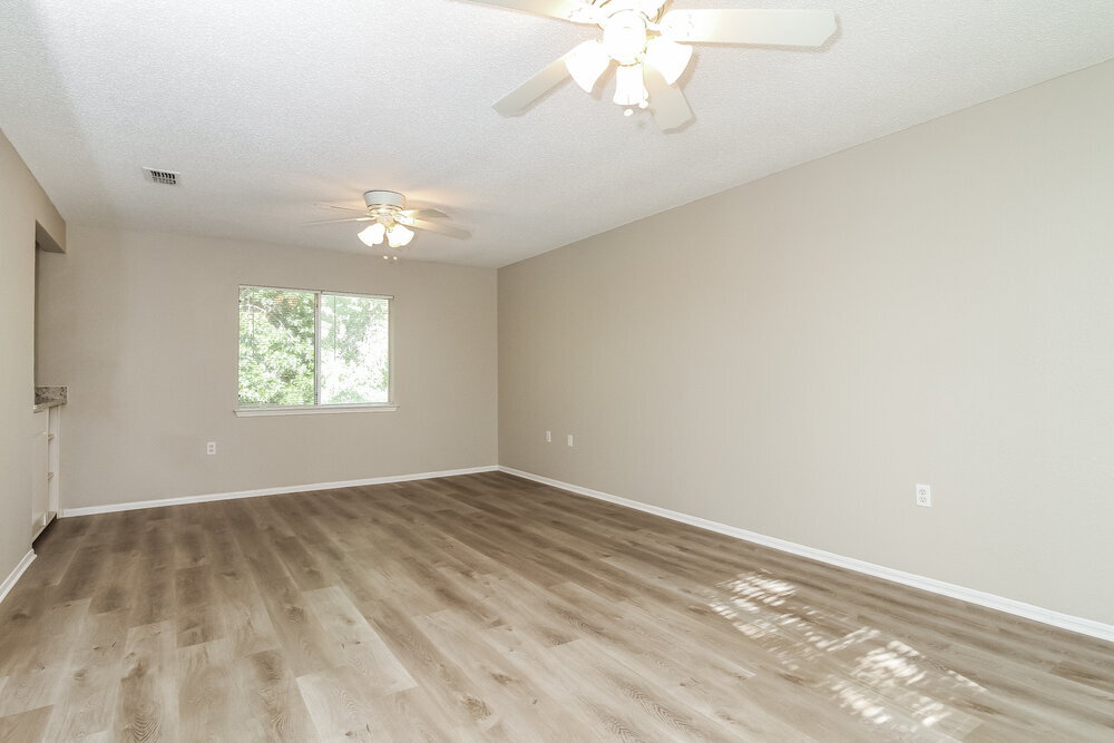 Building Photo - 6803 Highland Bluffs