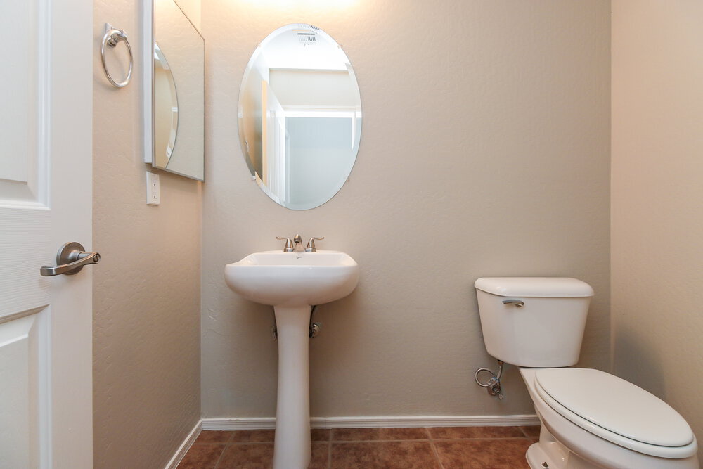 Building Photo - 960 N 168th Dr