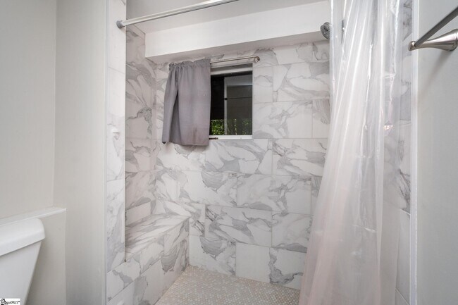 Building Photo - 16 Converse St