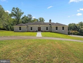 Building Photo - 11311 Stuart Mill Rd