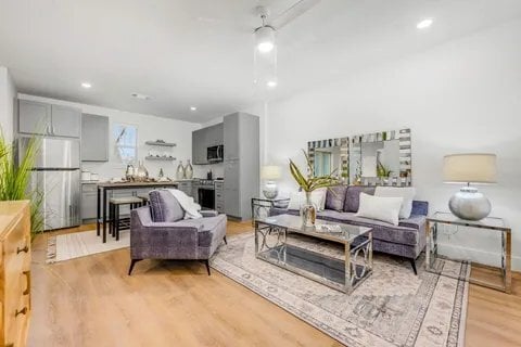 Building Photo - 5313 Reiger Ave