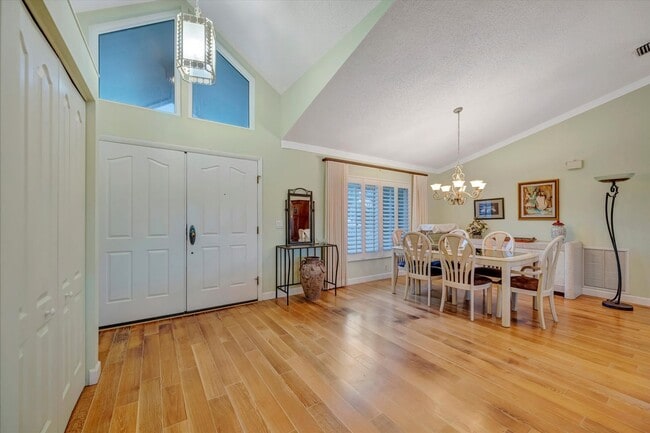 Building Photo - Furnished 3BR/3BA Home with Den, Heated Pool & Lanai in *The Meadows* Sarasota