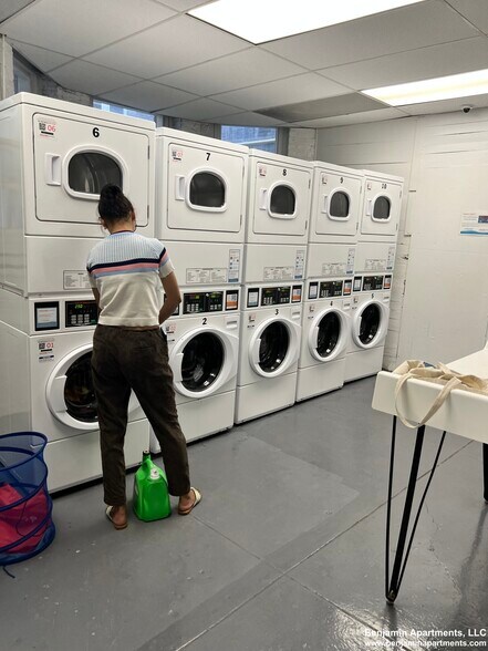 Building Photo - 1161 Boylston St