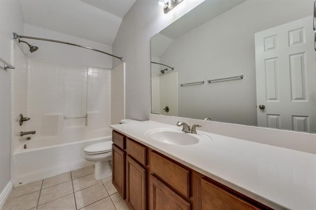 Building Photo - 510 Kingscote Ct