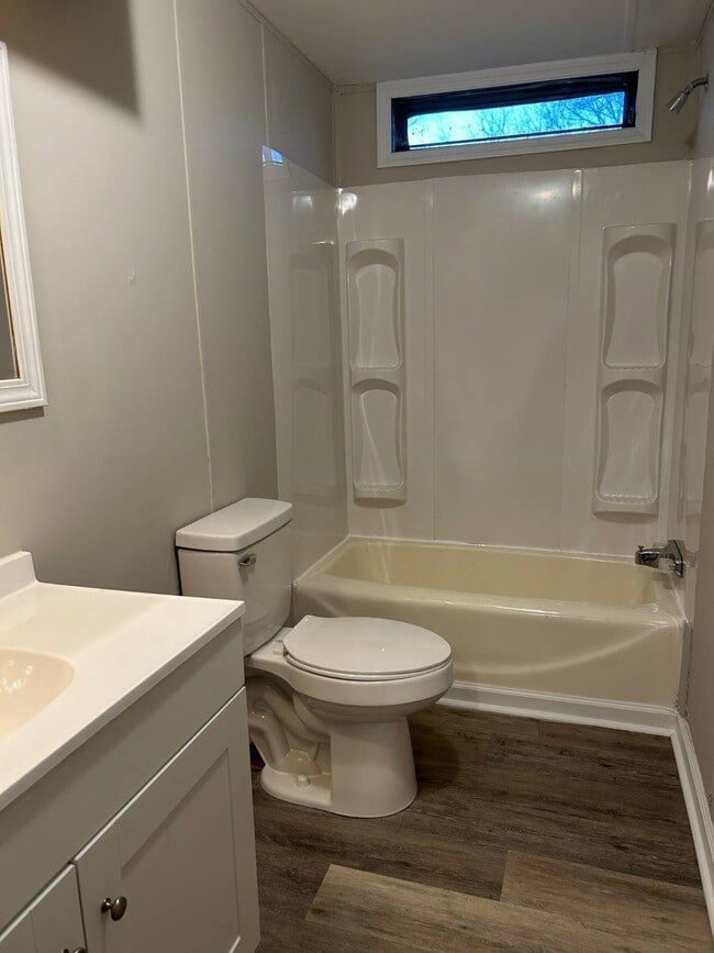 Building Photo - 51 White Oak Village