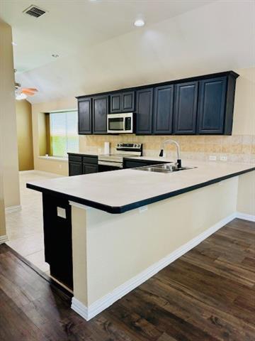 Building Photo - 3700 Dogwood Rd