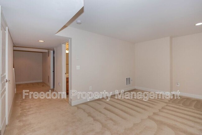 Building Photo - 10774 Monocacy Way