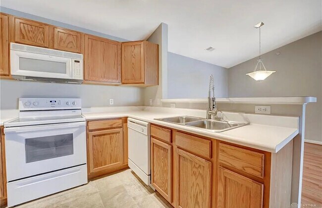 Building Photo - 3044 Westminster Dr