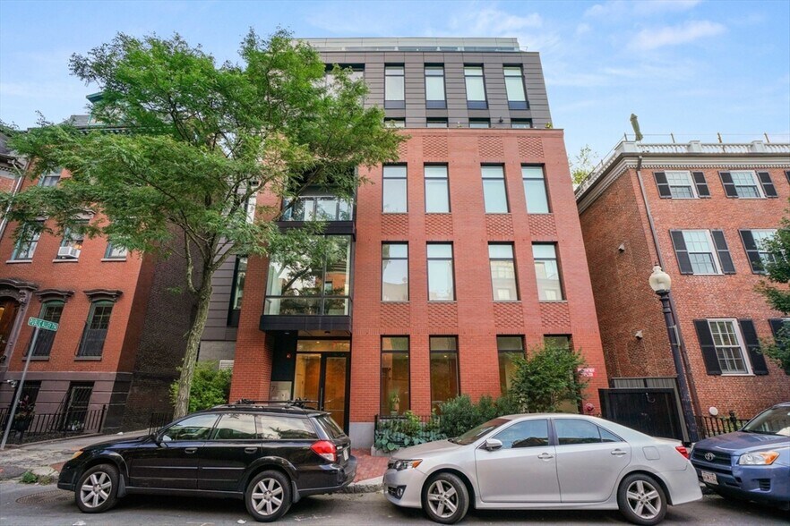 Primary Photo - 7 E Springfield St