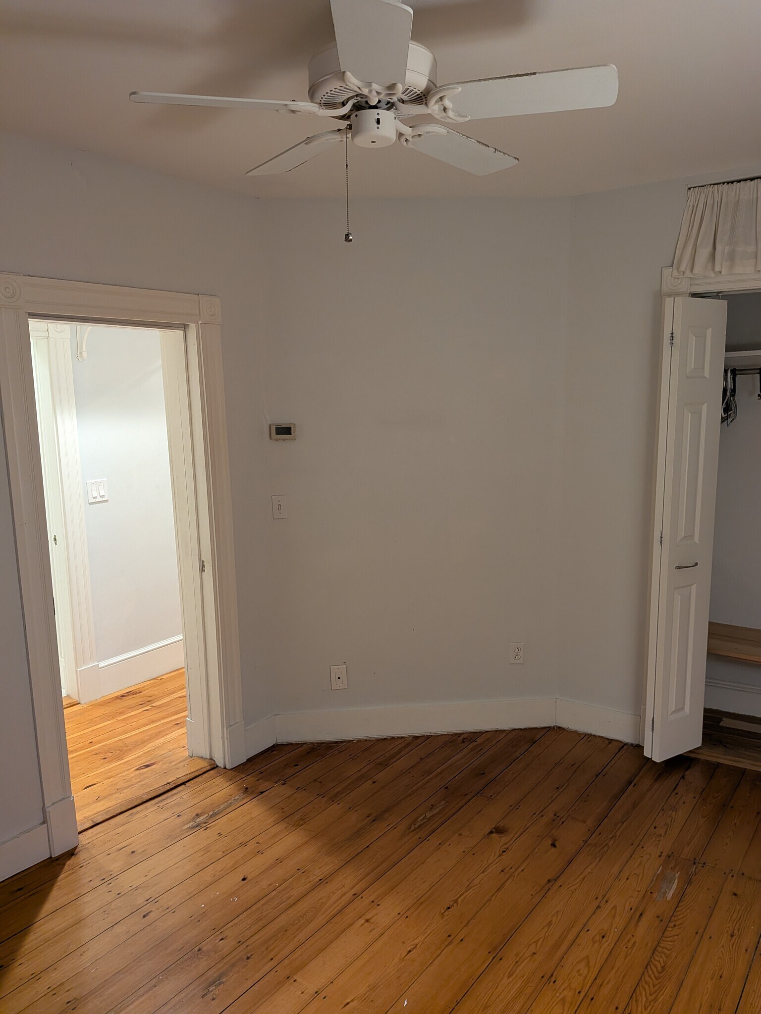 Building Photo - 184 Otis St