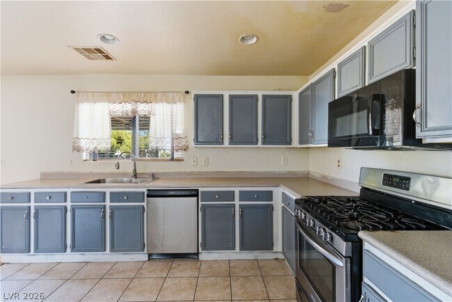 Building Photo - 5362 Walcott Dr