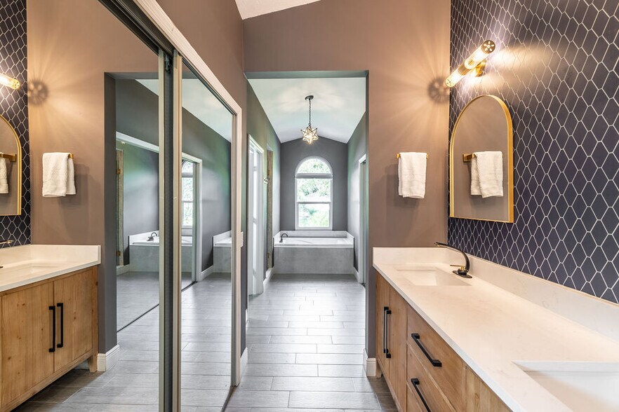 Building Photo - 9330 Seagrape Dr