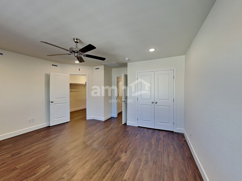 Building Photo - 8830 Tiger Tooth Ave