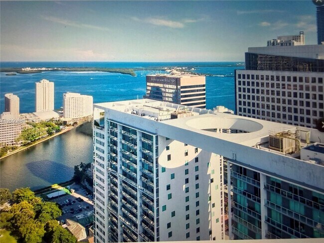 Building Photo - 500 Brickell Ave