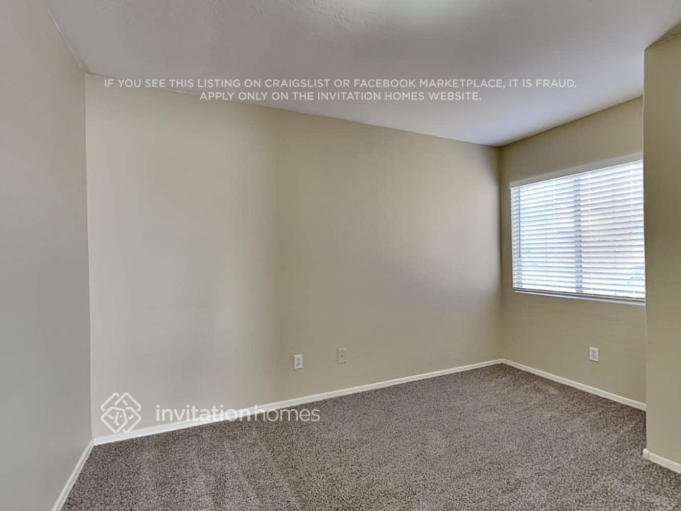 Building Photo - 12924 N Primrose St