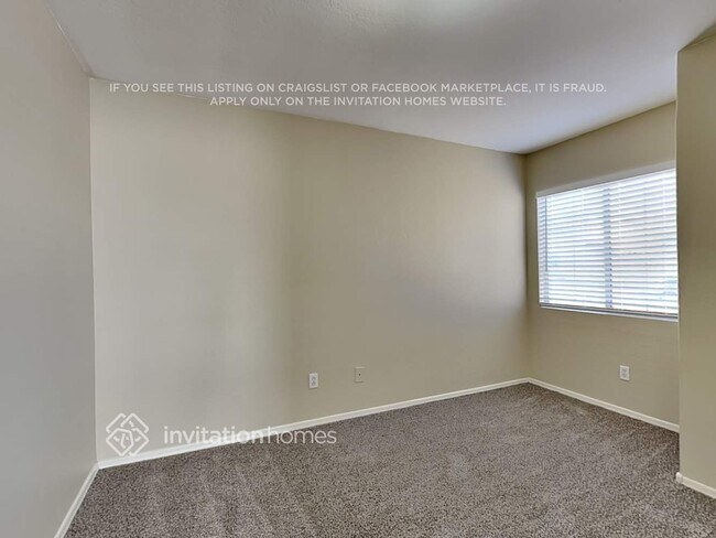 Building Photo - 12924 N Primrose St