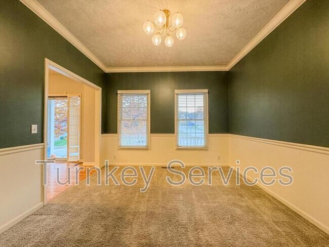 Building Photo - 15222 Curtis Ave