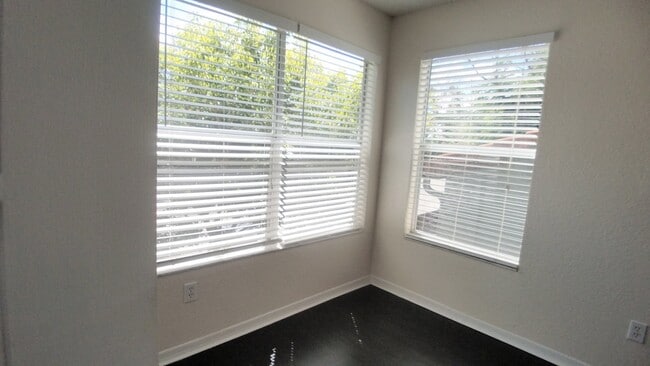 Building Photo - Beautiful Remodeled 2/1 Condo x Rent @ Villa Medici close to Theme Parks!