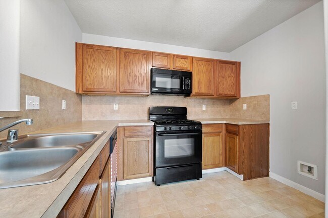 Building Photo - 2530 Fox River Ln