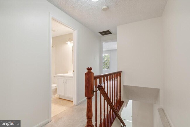 Building Photo - 8483 Aurora Ct