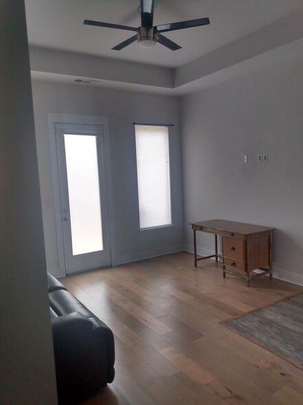 Building Photo - 761 Pearl Cove