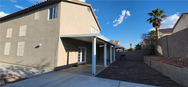 Building Photo - 3335 Commendation Dr