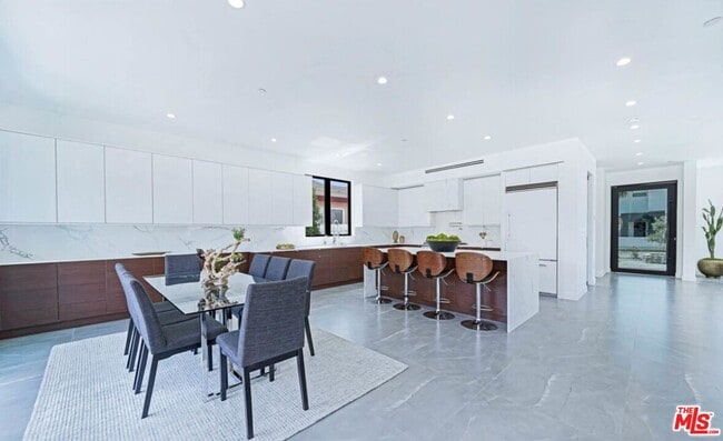 Building Photo - 4710 Berryman Ave