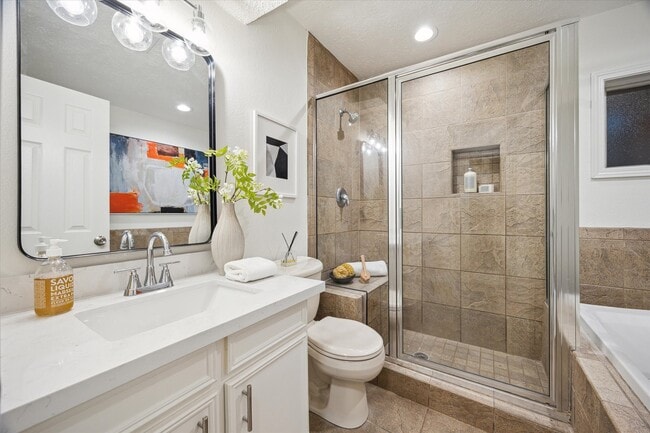 Building Photo - 6721 Belmont St