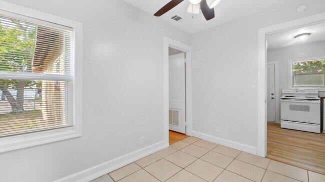 Building Photo - 2026 22nd St S