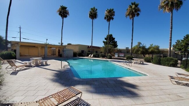 Building Photo - 17227 N 16th Dr