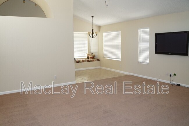 Building Photo - 240 S Laveen Dr