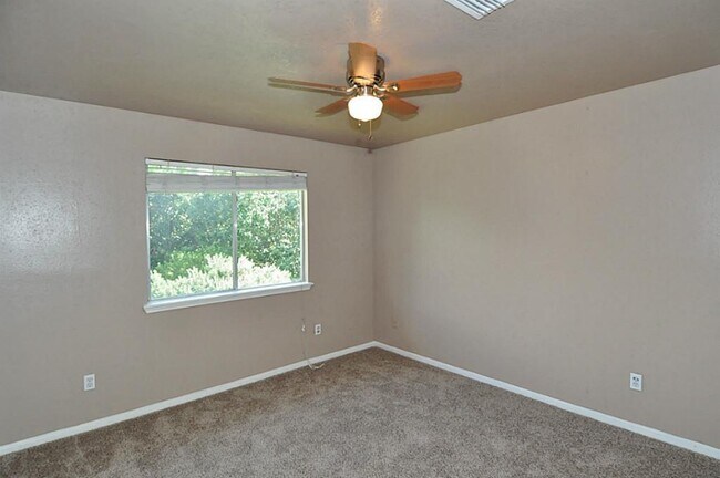 Building Photo - 23119 S Waterlake