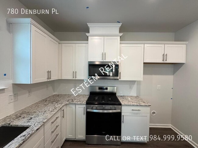 Building Photo - 780 Denburn Pl