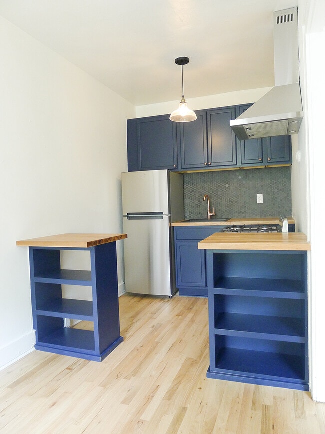 Building Photo - 1780 Van Dyke St