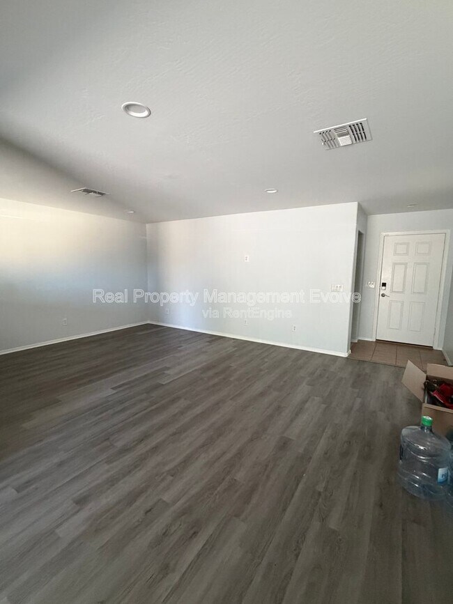 Building Photo - 25067 W Dove Trail