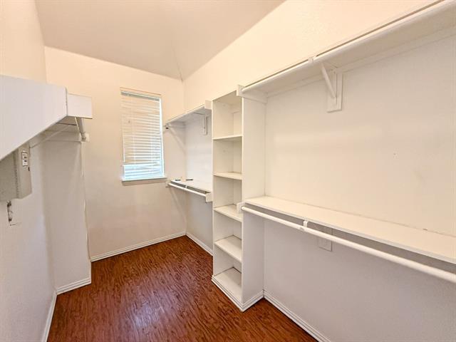 Building Photo - 8014 Amesbury Ln