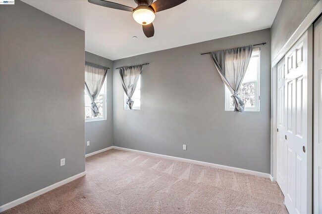 Building Photo - 1139 Genco Terrace