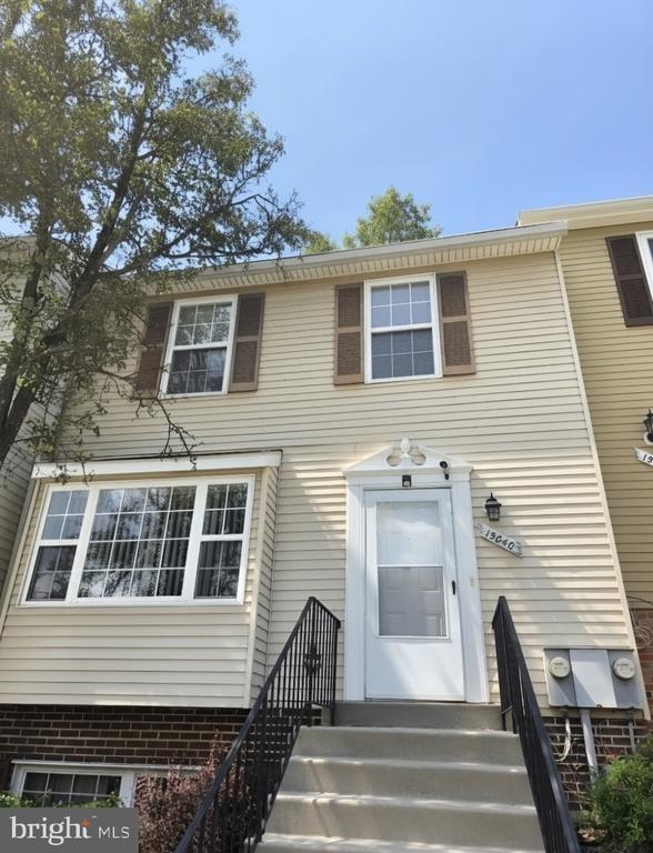 Building Photo - 15040 Cherrywood Dr