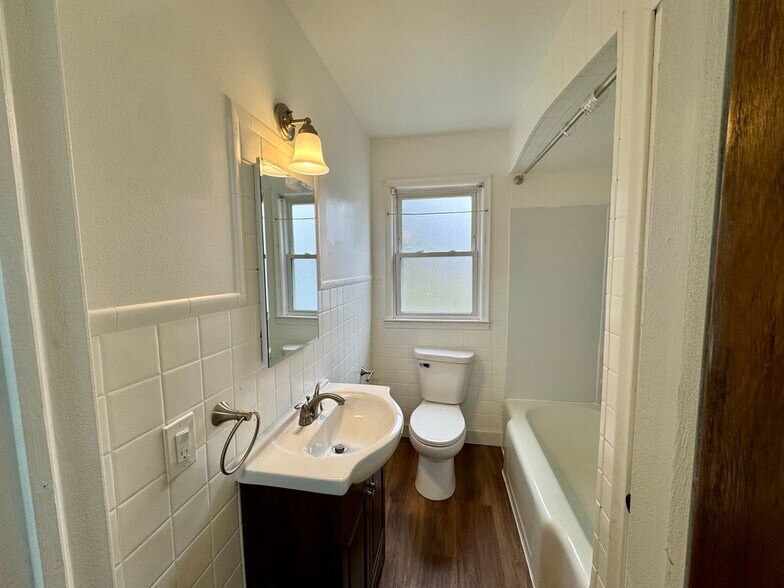 Building Photo - 3734 Capitol Ave