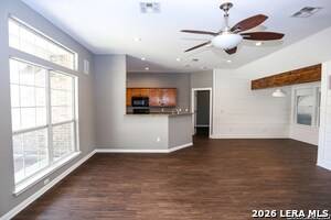 Building Photo - 2172 Bentwood Dr