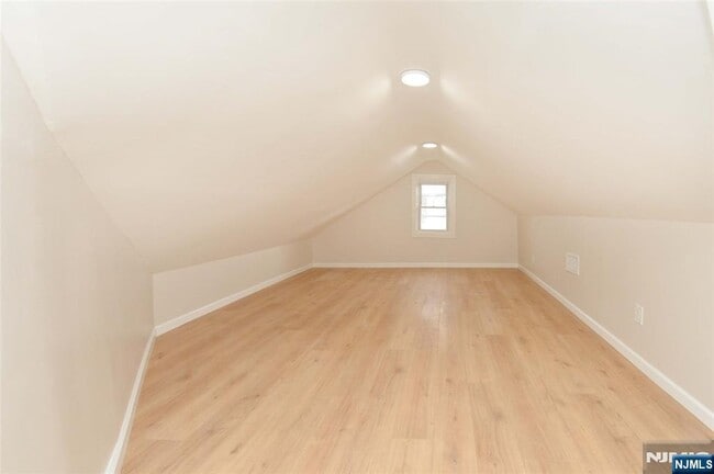 Building Photo - 16 Liberty St