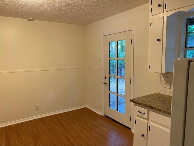 Building Photo - 8309 Hathaway Dr