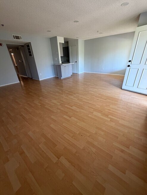 Building Photo - 10282 Tujunga Canyon Blvd