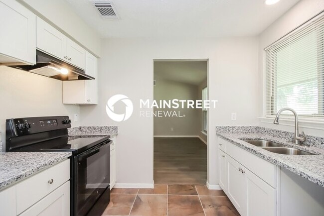 Building Photo - 3 Bedroom Pet-Friendly Home in Houston, TX with Main Street Renewal