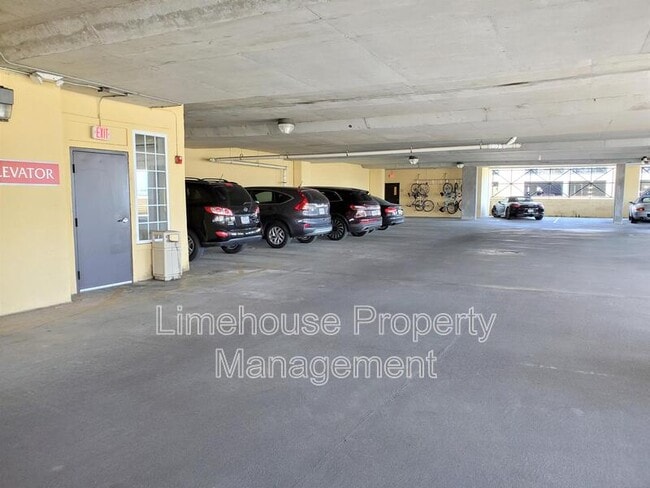 Building Photo - 1400 Granby St