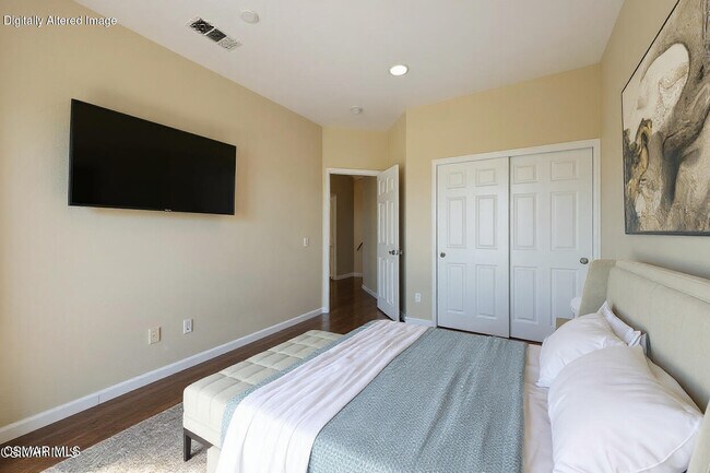 Building Photo - 84 Via Katrina