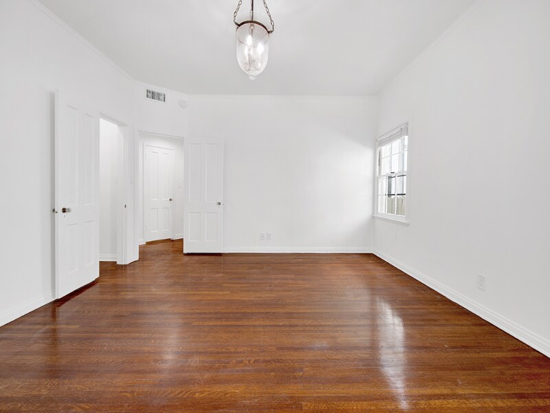 Building Photo - 7467 Hollywood Blvd