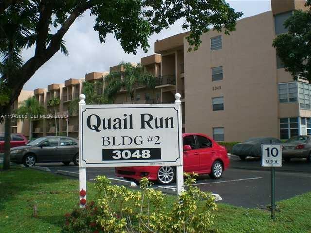 Building Photo - 3048 Sunrise Lakes Dr E